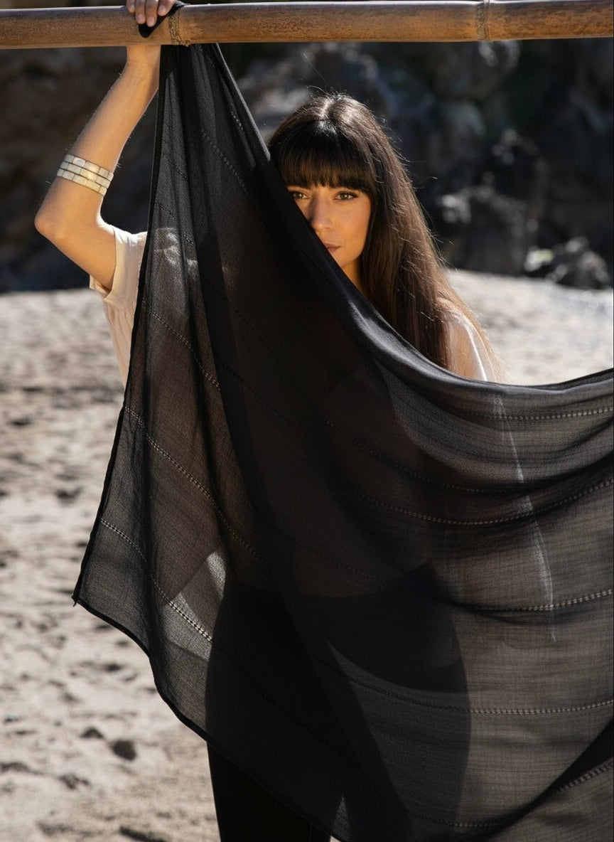 PAREO TARKASHI Brodé Main